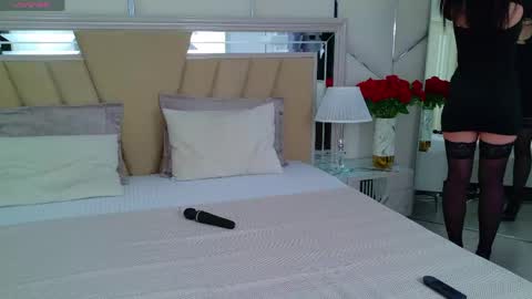 JaneRayan online show from April 14, 6:30 pm