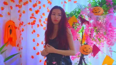 Jenifer online show from November 1, 8:07 am