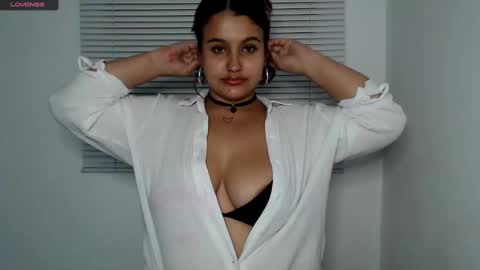 Snapshot of janne_1 chatting on December 5, 4:53 am Janne online show from December 5, 4:53 am