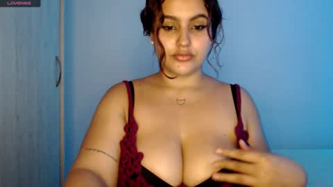 Snapshot of janne_1 chatting on February 26, 11:37 pm Janne online show from February 26, 11:37 pm