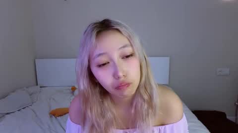 Jasmine online show from February 11, 8:43 pm