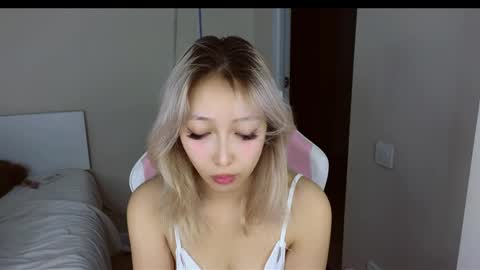 Jasmine online show from April 1, 7:11 pm