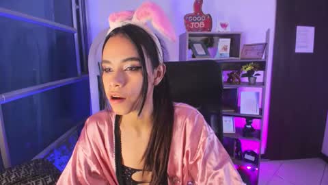 jasmin_skinny online show from November 20, 2:23 am