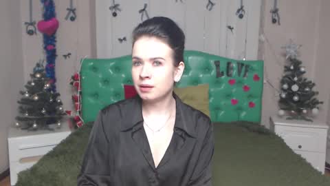 JasmineKouch online show from December 16, 6:47 pm