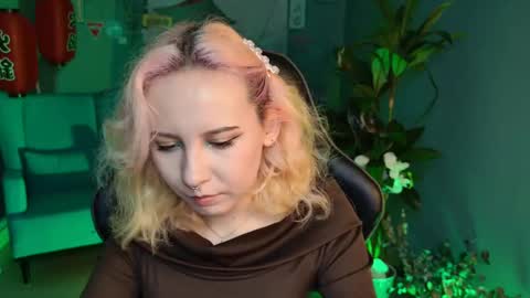 Jasmine online show from February 13, 5:26 am