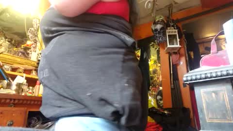 jax112284 online show from October 28, 3:40 pm