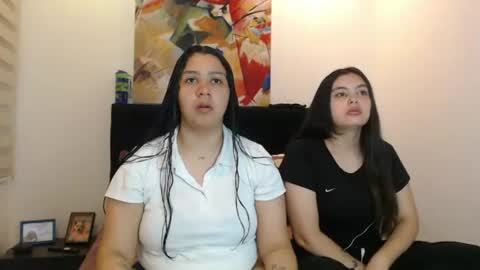 Jazmin and Scarlett online show from June 22, 11:07 am