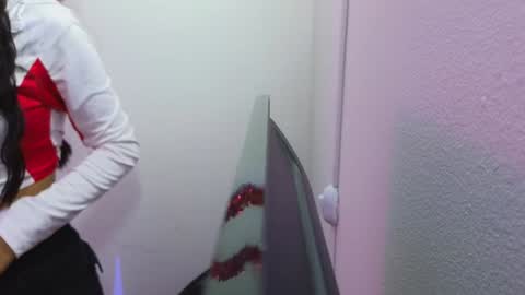 Snapshot of jazmin_tay chatting on January 23, 7:40 pm Jazmin online show from January 23, 7:40 pm