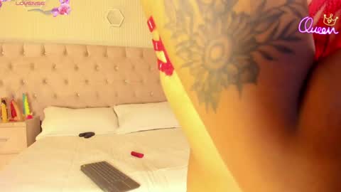 Jazminrusso  online show from May 30, 6:44 am