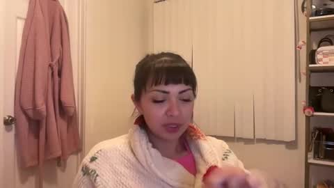 jazzy_lux online show from May 19, 5:25 am