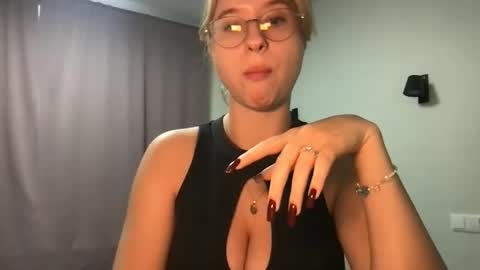 Inna  online show from October 20, 9:12 am