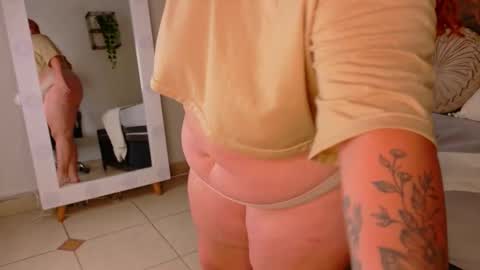 Snapshot of jenacooper__ chatting on September 22, 1:37 am Jena online show from September 22, 1:37 am