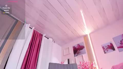 Snapshot of jenie_fire_ chatting on September 29, 8:03 pm Angie online show from September 29, 8:03 pm