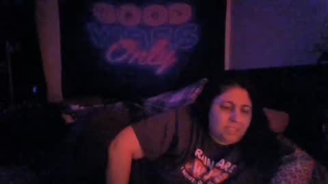 Snapshot of jennabrady chatting on February 27, 6:18 am  Dragon Queen. Be my Dragon --  and  online show from February 27, 6:18 am
