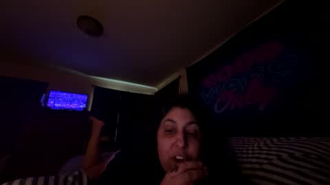 Snapshot of jennabrady chatting on September 23, 5:00 pm  Dragon Queen. Be my Dragon --  and  online show from September 23, 5:00 pm