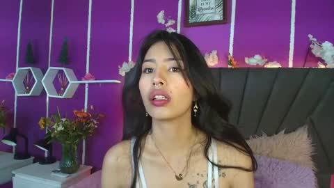 Jenner online show from December 17, 3:17 am