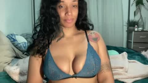 Snapshot of jenni_cash chatting on January 12, 7:53 am Mistress Jenni online show from January 12, 7:53 am