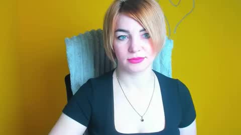 Jennifer online show from April 12, 5:54 am