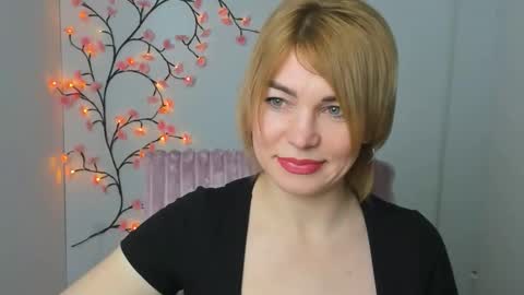 Jennifer online show from February 23, 7:30 am