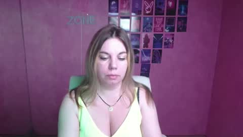 Jennifer online show from October 20, 5:32 am