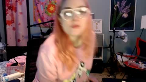 Jennifer Gwen online show from March 5, 1:31 am