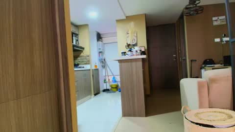 Snapshot of jennmullatta_ chatting on March 4, 3:15 pm Jenn online show from March 4, 3:15 pm