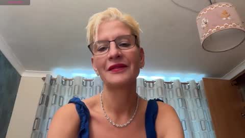 JennyHazel online show from October 20, 2:42 pm