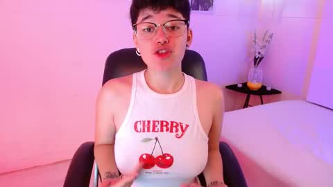 Snapshot of jero_harper1 chatting on October 10, 2:55 pm jero harper1 online show from October 10, 2:55 pm