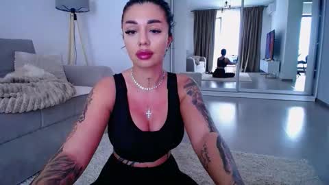 Jess online show from May 8, 1:58 pm