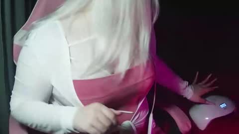 jessiangels online show from October 28, 5:30 pm