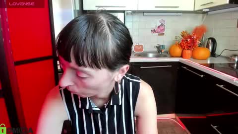 jessicaforris online show from September 23, 7:39 am