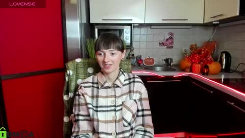 jessicaforris online show from November 11, 8:00 am