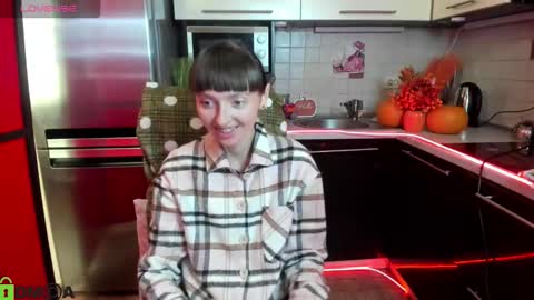 jessicaforris online show from October 1, 7:24 am