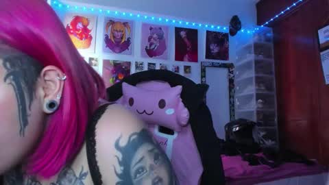 Your Sweet Angel online show from March 5, 7:20 pm