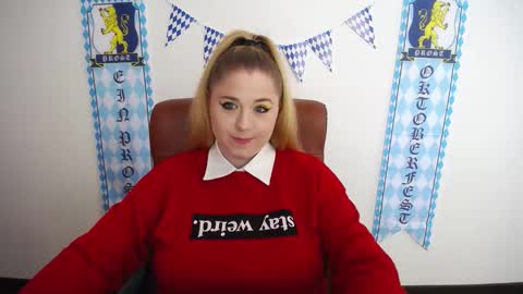 Jess online show from October 6, 7:47 am