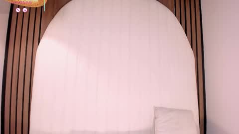 Jessy Morgan online show from February 11, 4:14 am