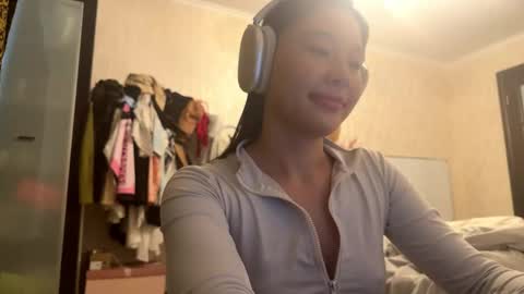 Lynn online show from November 14, 7:41 am