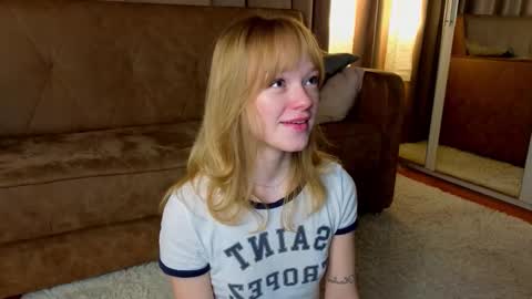 Gwen online show from December 17, 7:12 am