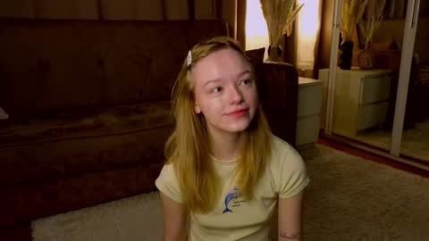 Gwen online show from December 20, 7:34 am