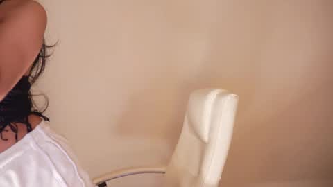 Jhaanvi online show from December 12, 4:32 pm