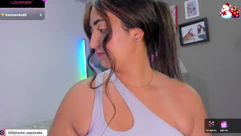 jhackelin  My independent account online show from December 13, 2:21 am