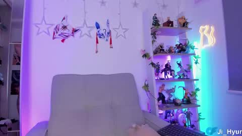 Ji  online show from September 19, 11:37 pm