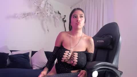 Jimena Adams online show from March 25, 7:50 pm