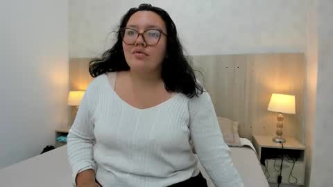 Jimena online show from December 16, 8:15 pm