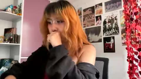 Minaa  online show from March 12, 6:54 pm