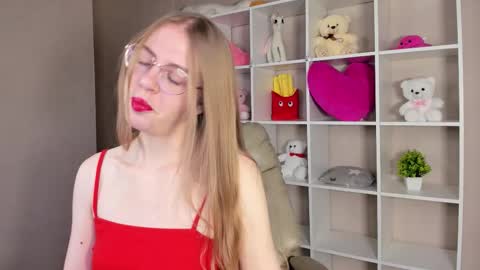 Snapshot of joann_shermann chatting on October 16, 1:19 am joann_shermann online show from October 16, 1:19 am