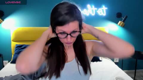 Joan online show from January 12, 1:44 am