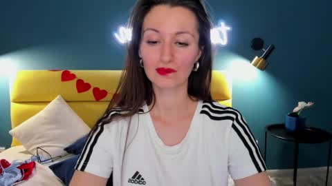 Joan online show from February 16, 7:52 am