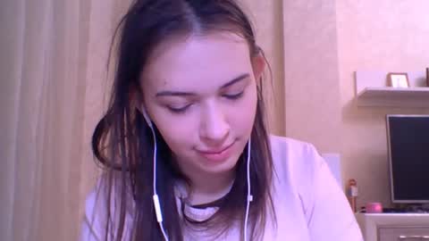 Jennifer online show from December 18, 7:18 pm