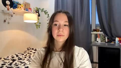 I am Joline ntmuLets hit 10 Thumbs Up together online show from May 25, 5:23 pm